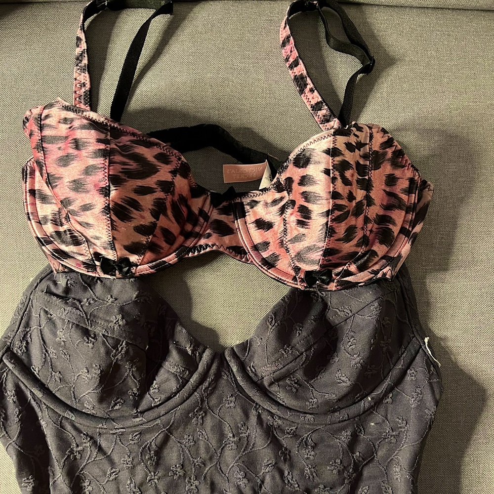 2 Victoria Secret Bra - Bundle -